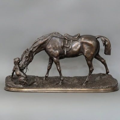 Sculpture – Jument à L’ Écurie Jouant Avec Un Chien , Pierre – Jules Mêne (1810-1879) – Bronze