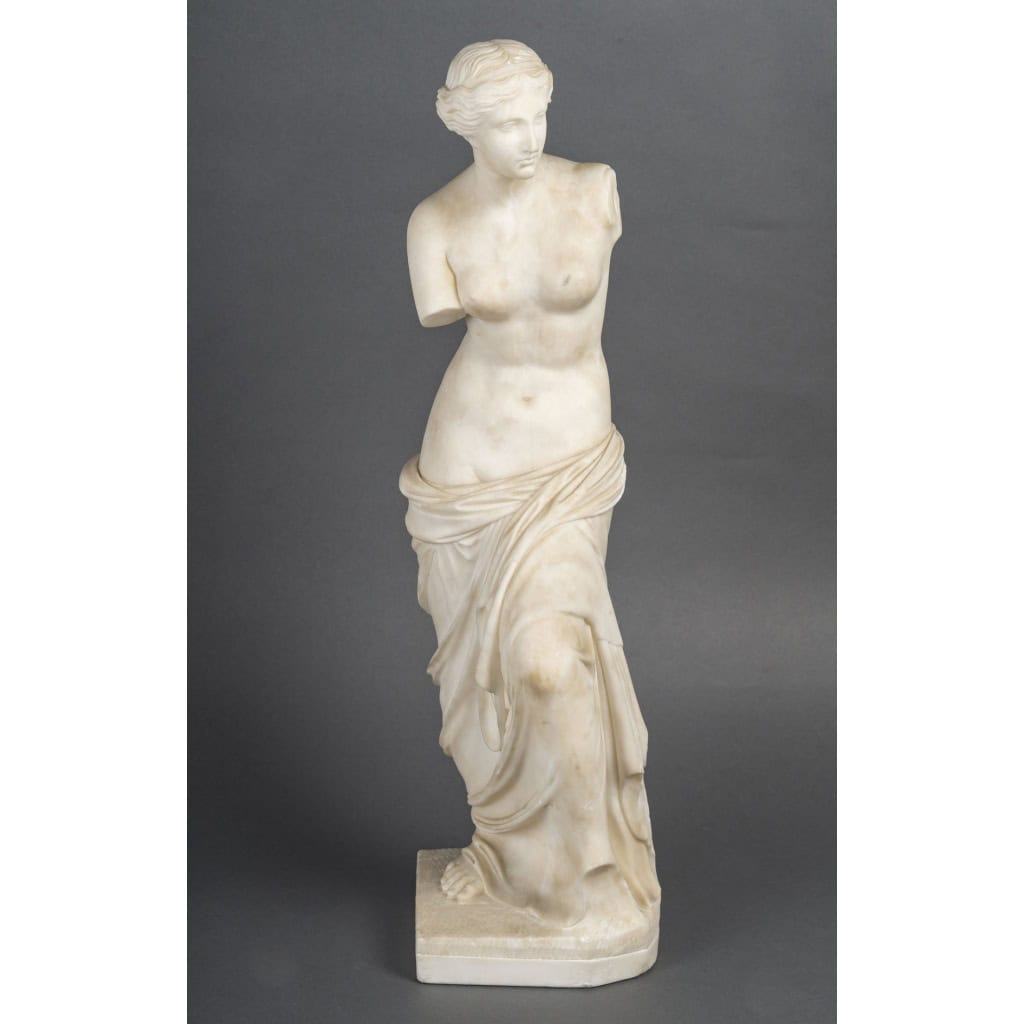 Sculpture en marbre d’après la Vénus de Milo 3