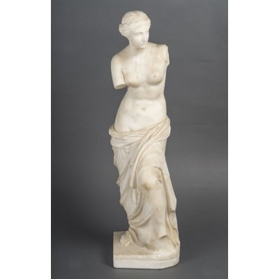 Sculpture en marbre d’après la Vénus de Milo 3