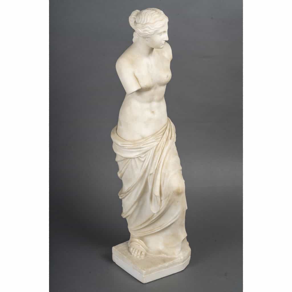 Sculpture en marbre d’après la Vénus de Milo 4
