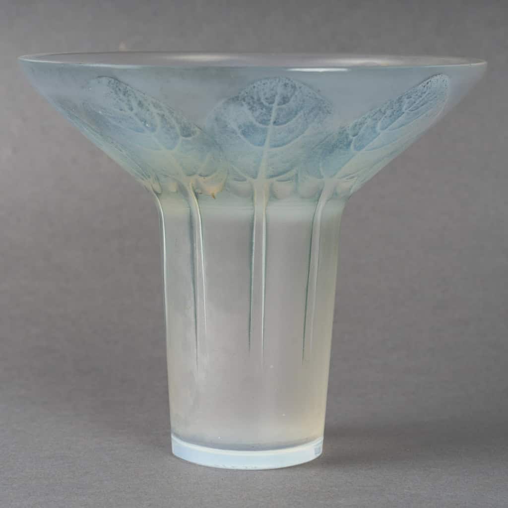 R.LALIQUE -1921 Vase Violettes Opalescent. 10
