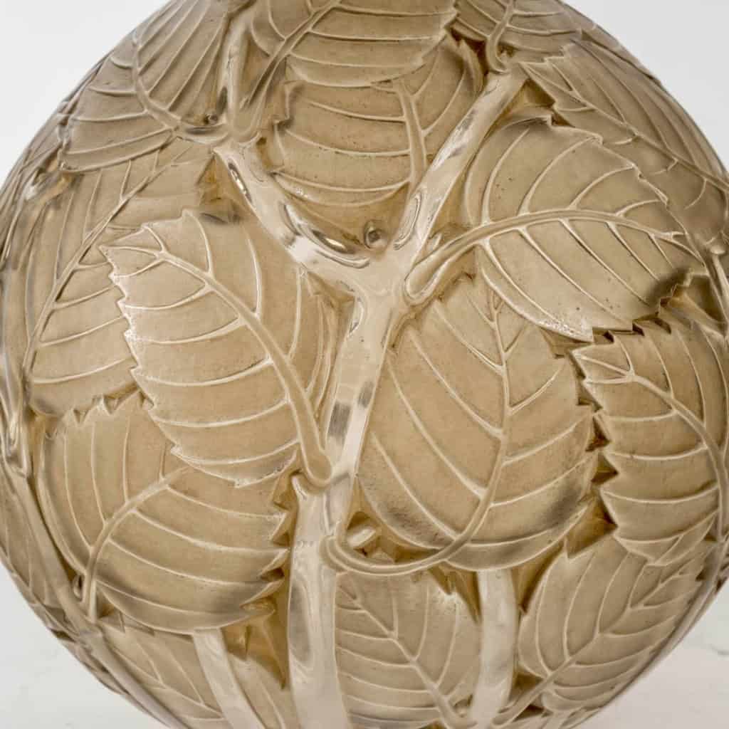 1929 René Lalique – Vase Milan Verre Blanc Patiné Sépia 5
