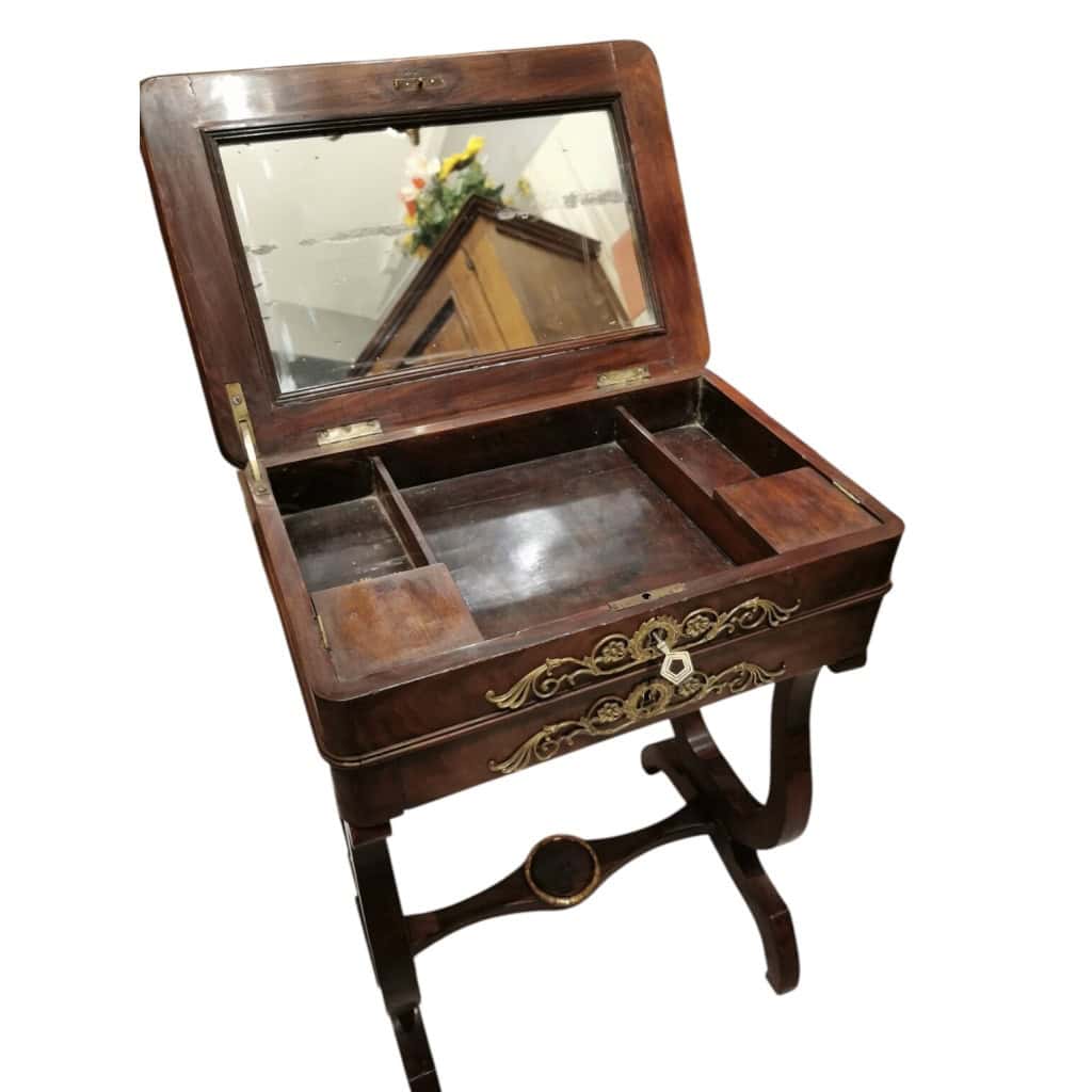 19th century Empire style mahogany dressing table. 4