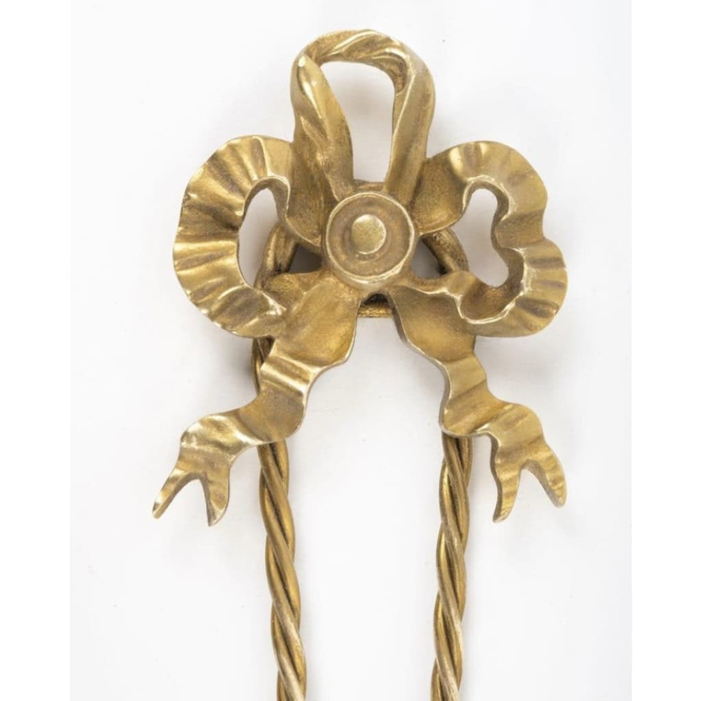 1960 Paire d’appliques néo-classiques en bronze doré de Lucien Gau 4