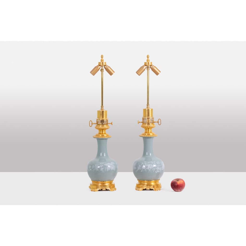 Paire de lampes en porcelaine Céladon et bronze doré. Circa 1880. LS61611211B 4