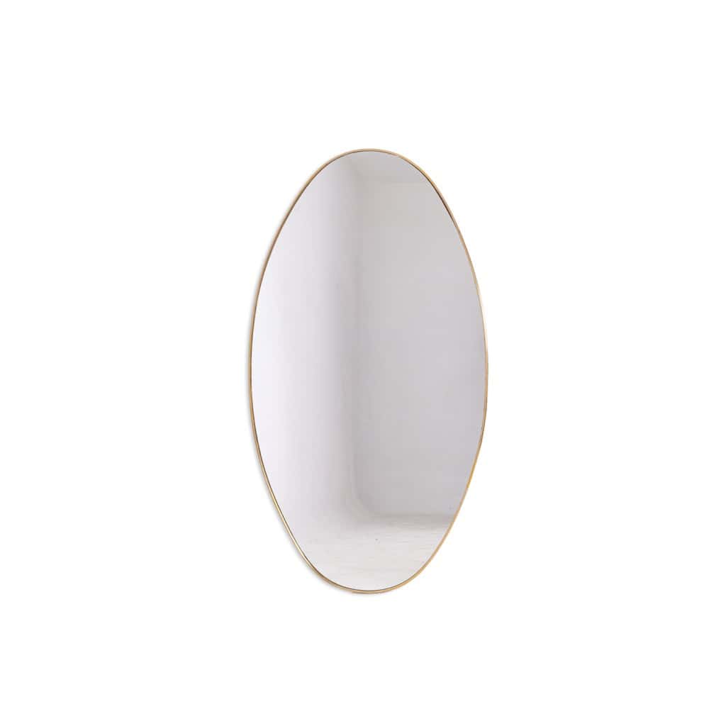 Miroir de forme ovale serti d’une baguette de laiton doré. Années 1970. LS6260509U 3