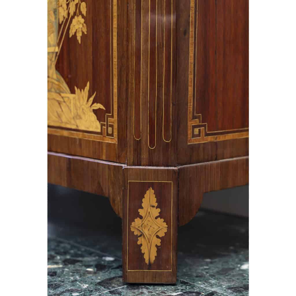 Secrétaire LXVI En Marqueterie Du 18ème Siècle. 6