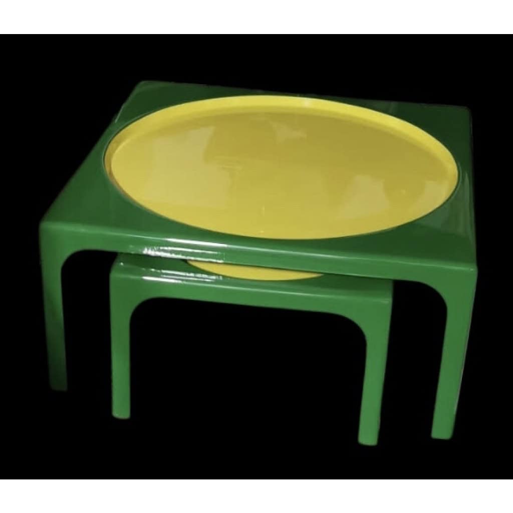 Tables d’appoint vintage en fibre de verre par Marc Berthier, années 1970. 10