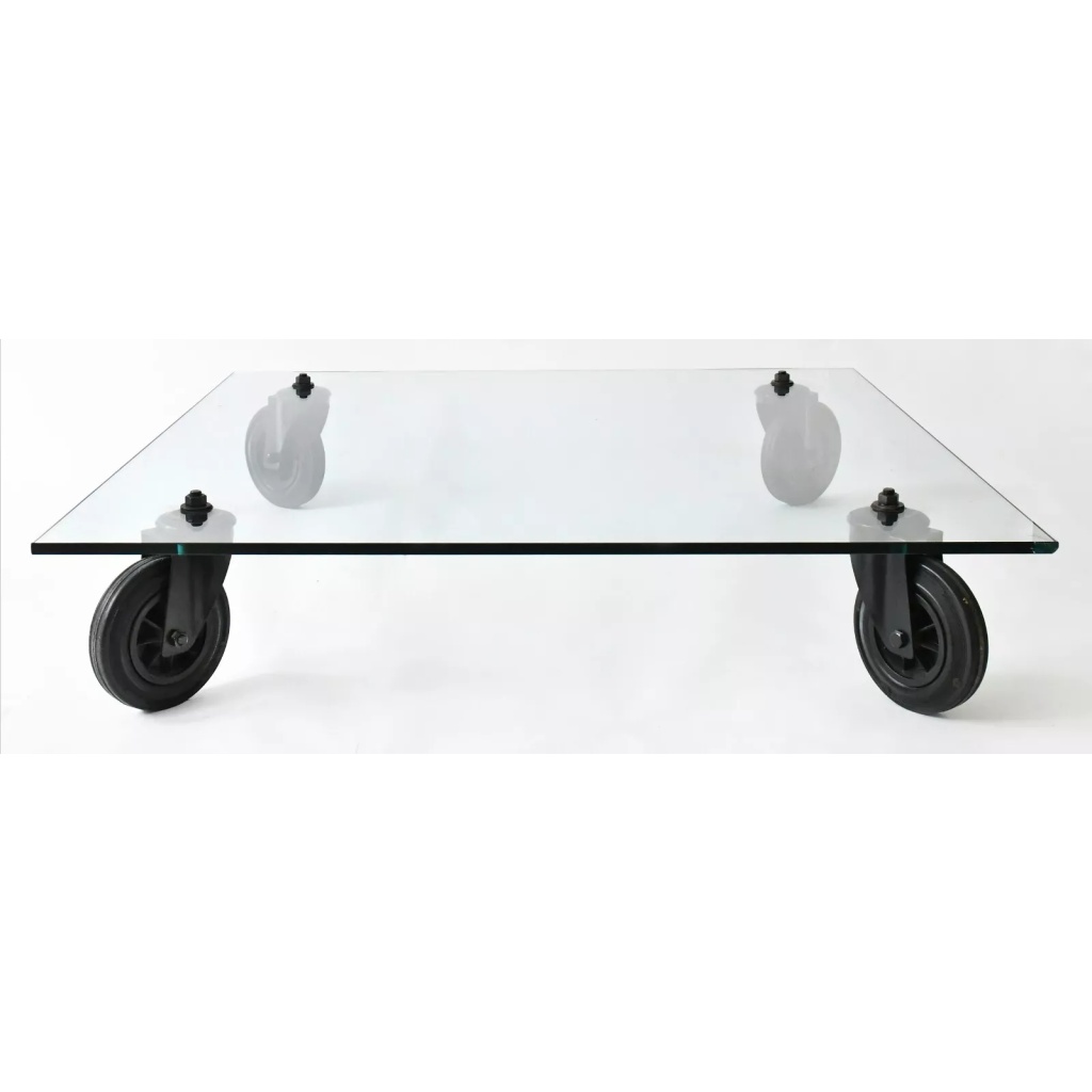Table basse par Gae AULENTI 3