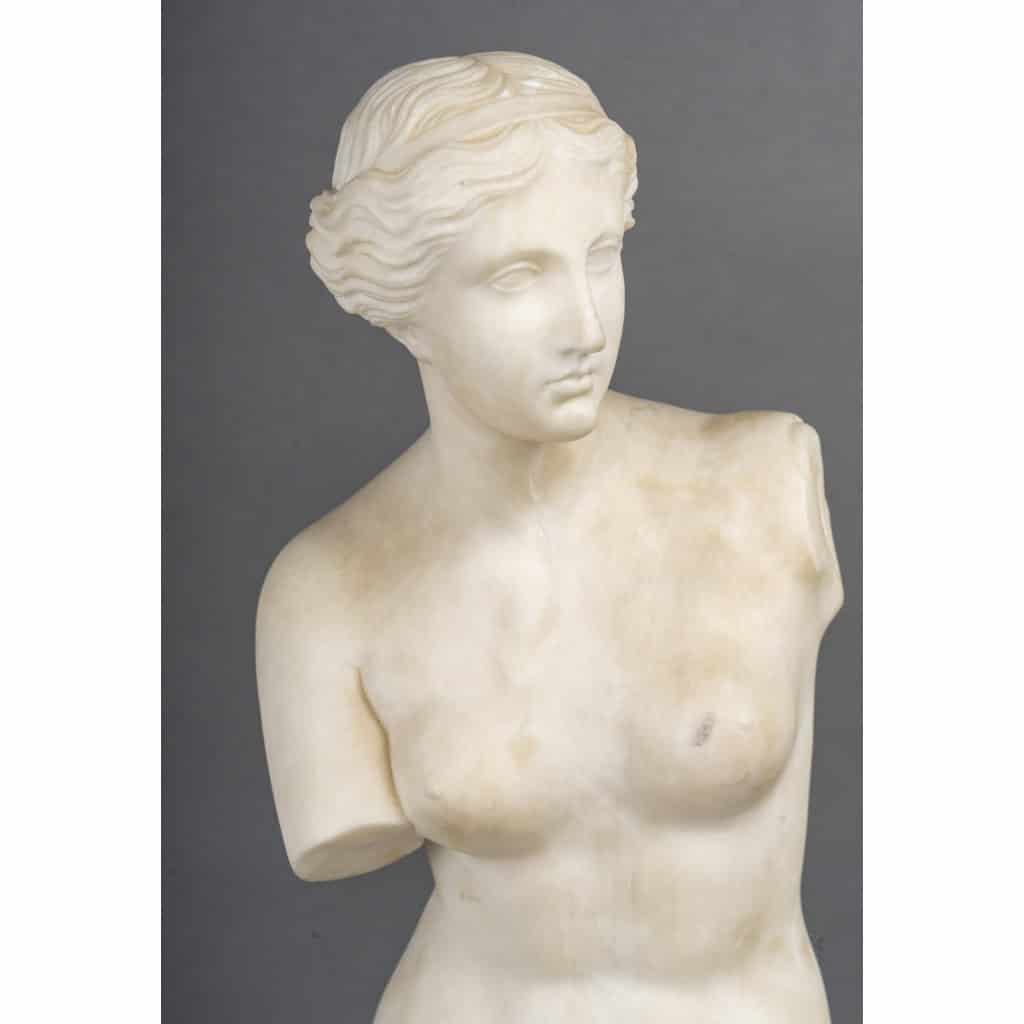 Sculpture en marbre d’après la Vénus de Milo 7