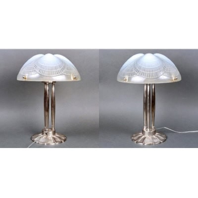 1924 René Lalique – Pair Of Opalescent Glass And Nickel-plated Bronze Shell Lamps 3