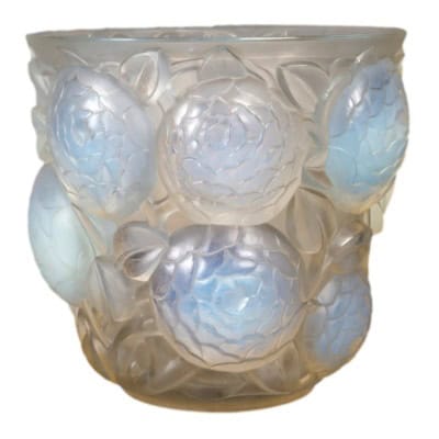 René Lalique – Vase Opalescent « Oran », 1927