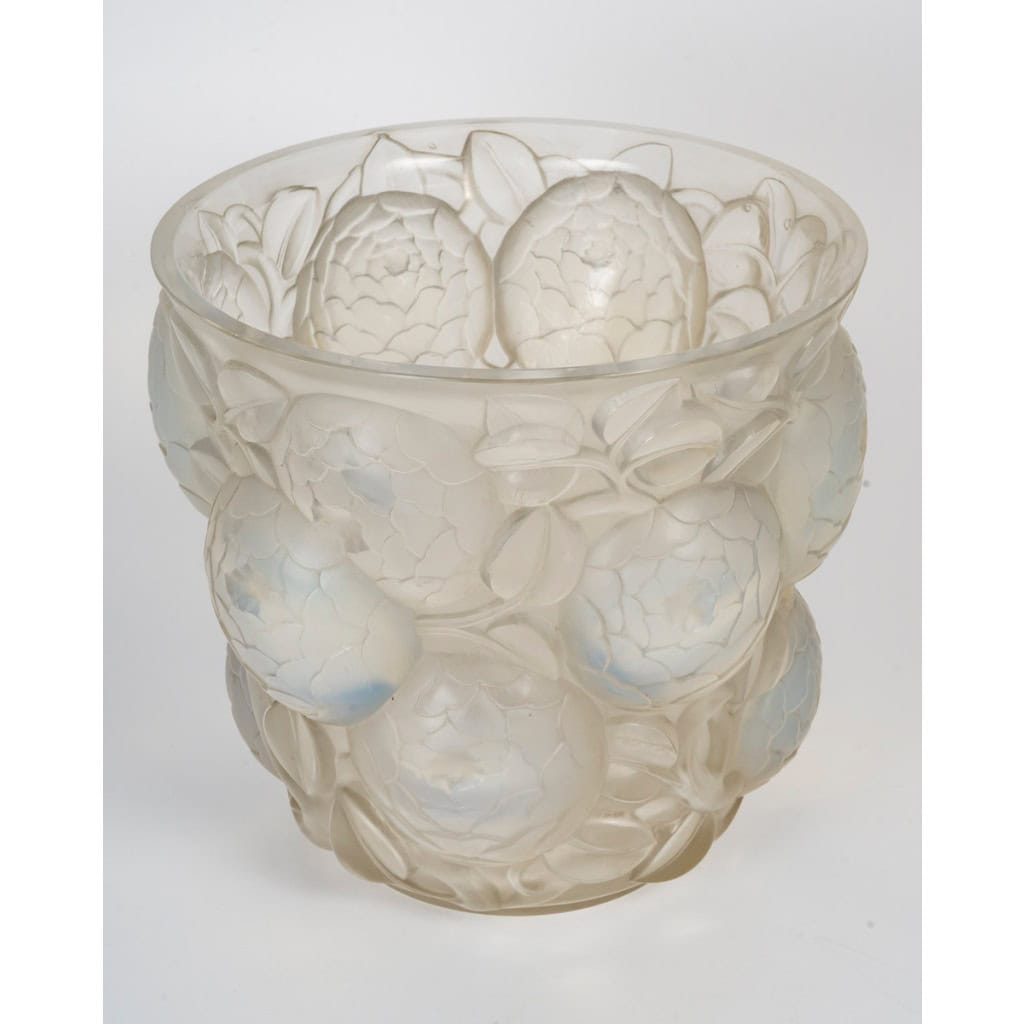 René Lalique – Vase Opalescent « Oran », 1927 10