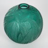 1923 – René Lalique Vase « Palmes » Teinté vert . 10
