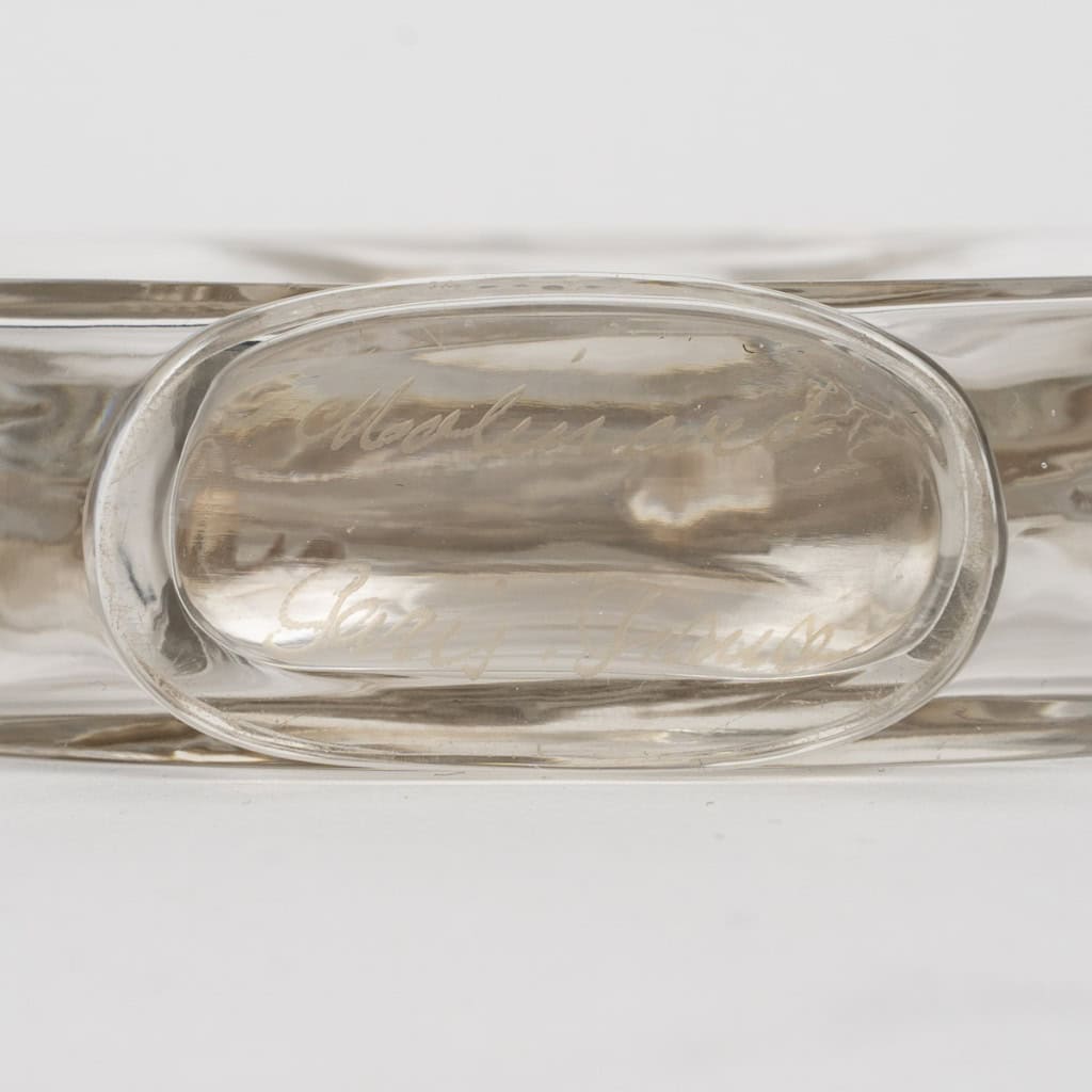 1928 René Lalique – Flacon Le Baiser Du Faune Verre Blanc Patiné Sépia Pour Molinard 7