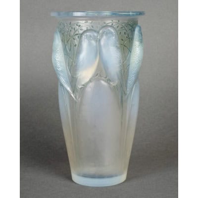 1924 René Lalique – Vase Ceylan Verre Opalescent Patiné Bleu