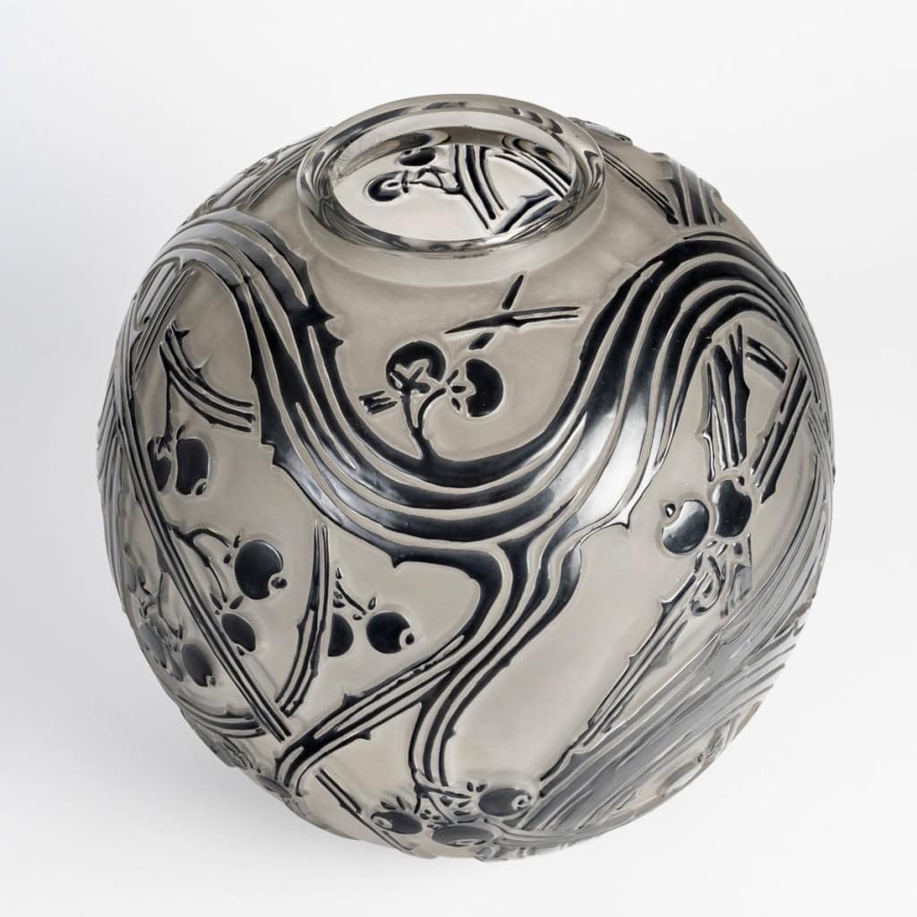 1924 René Lalique – Vase Baies Verre Blanc Emaillé Noir 6