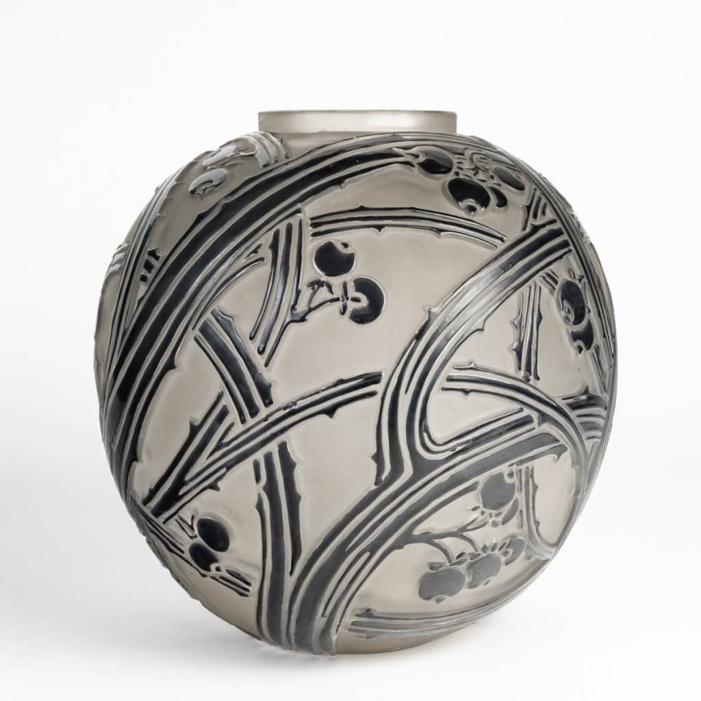 1924 René Lalique – Vase Baies Verre Blanc Emaillé Noir 5