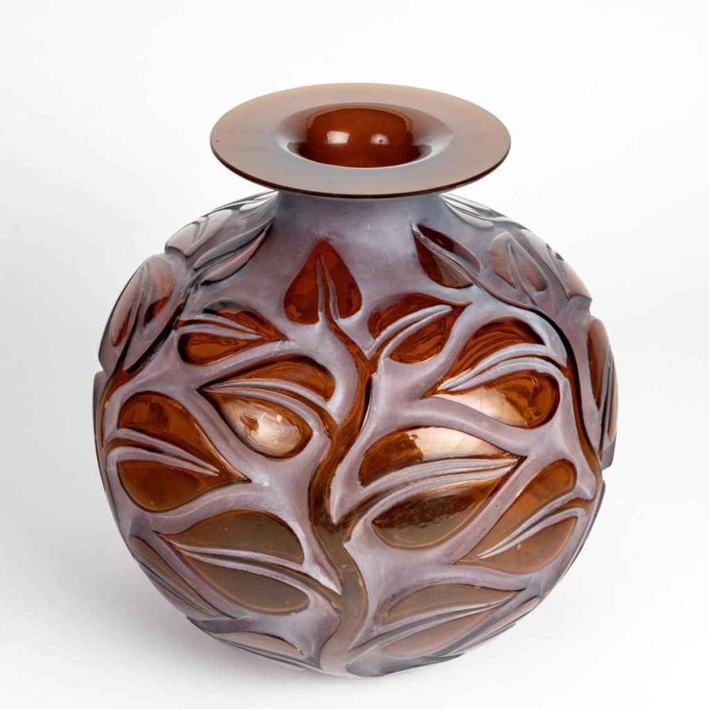 1926 René Lalique – Vase Sophora Verre Rouge Ambré Patiné Blanc 4