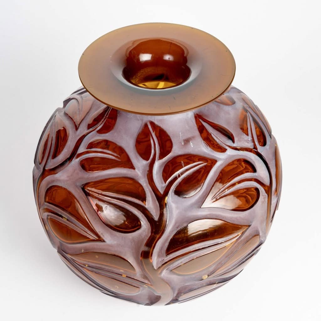 1926 René Lalique – Vase Sophora Verre Rouge Ambré Patiné Blanc 6
