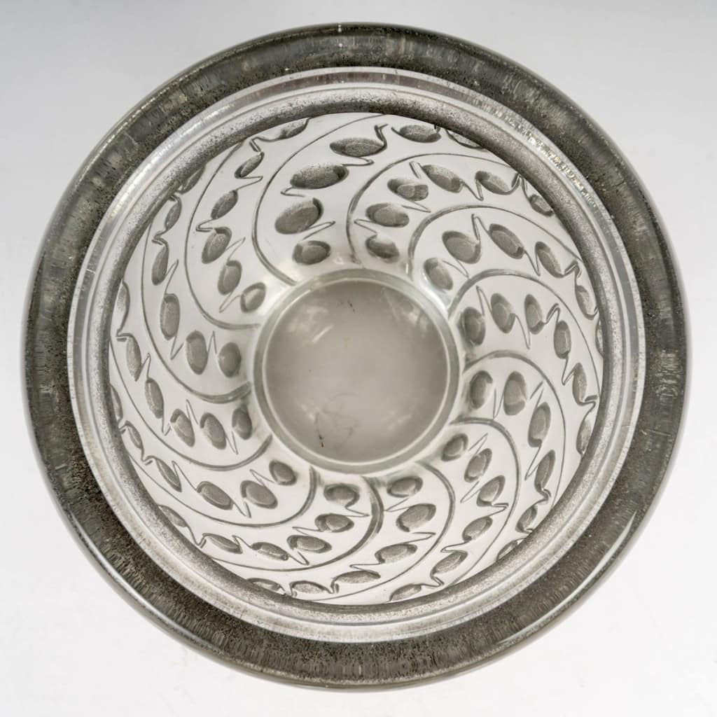 1934 René Lalique – Vase Lemna Verre Blanc Patiné Gris 7