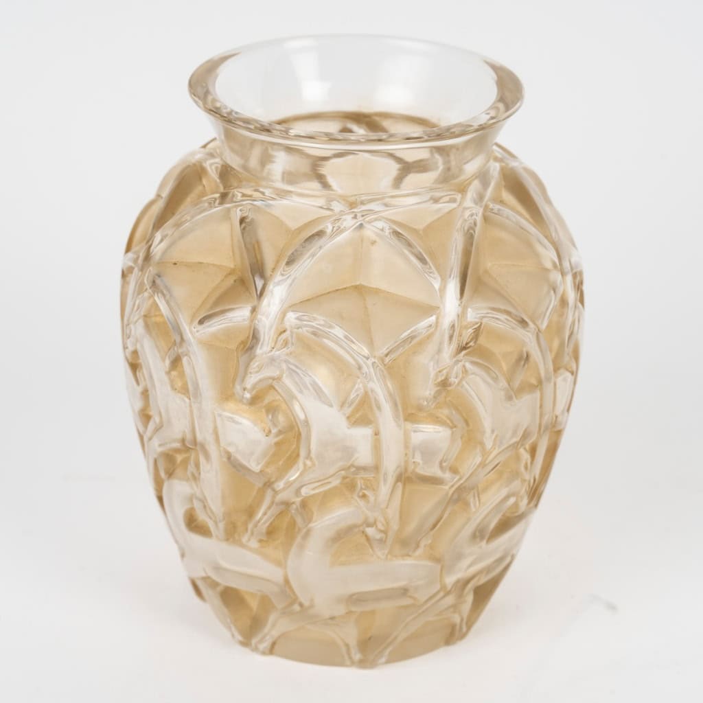 1931 René Lalique – Vase Chamois Verre Blanc Patiné Sépia 4
