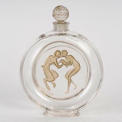 1928 René Lalique – Flacon Le Baiser Du Faune Verre Blanc Patiné Sépia Pour Molinard