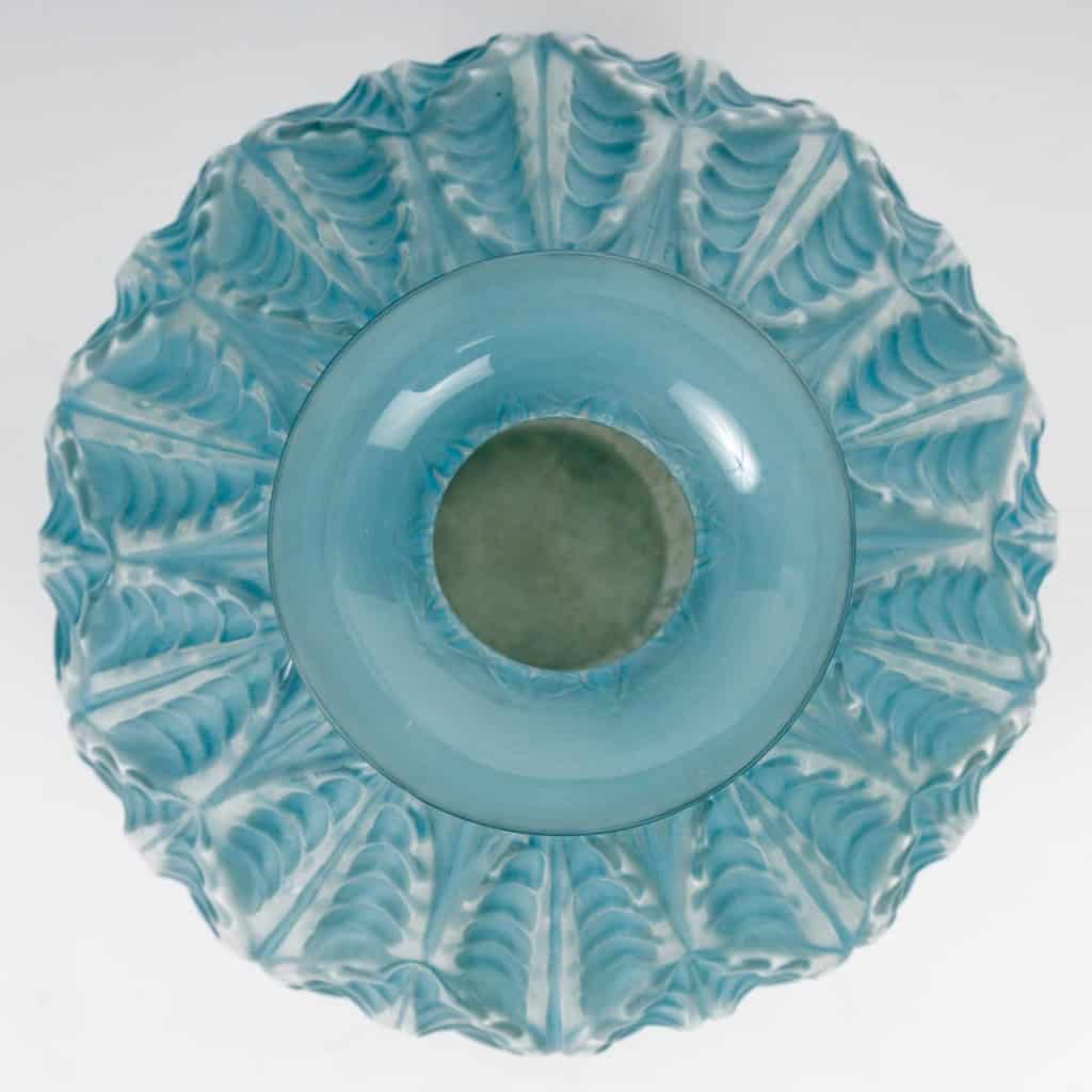 1924 René Lalique – Vase Malesherbes Verre Blanc Patiné Bleu 7