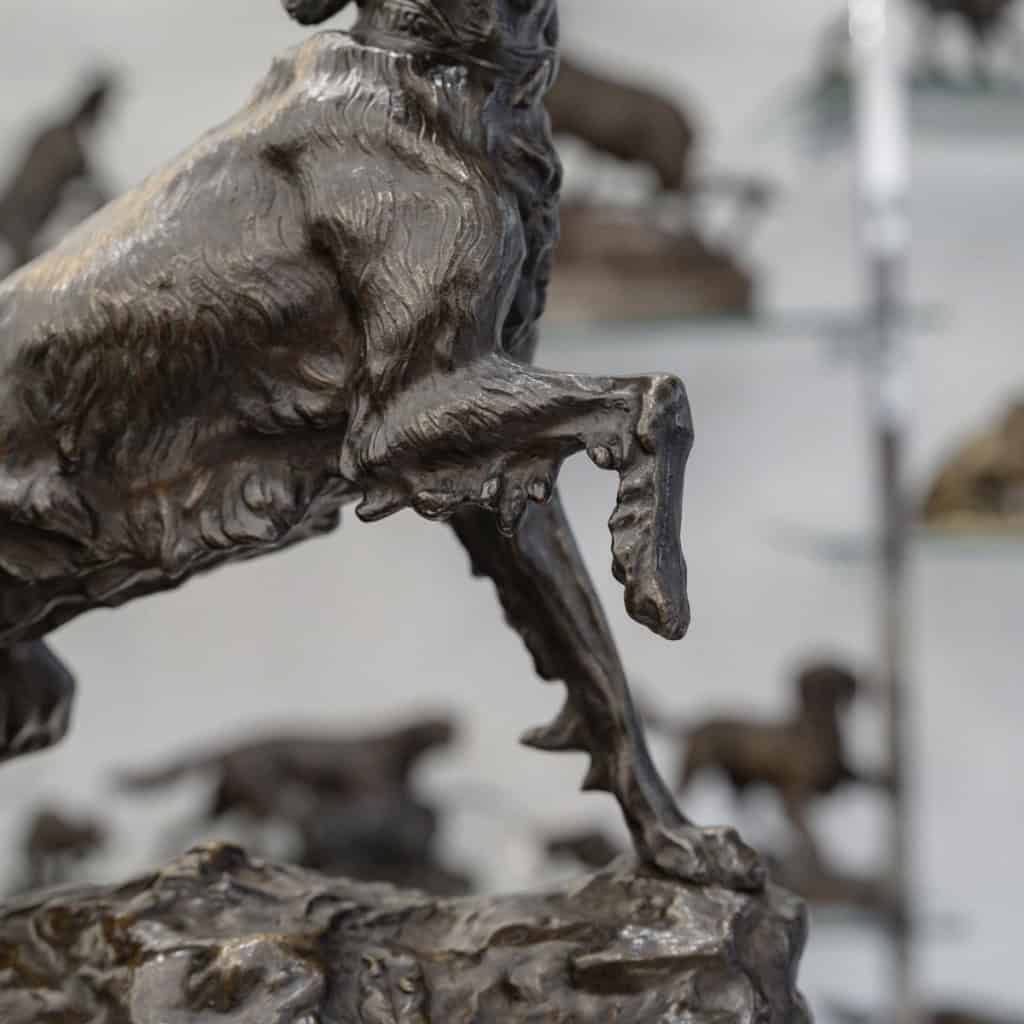 Sculpture – Chienne Setter « MISS » , Arthur Marie Gabriel Comte du Passage (1838-1909) – Bronze 10