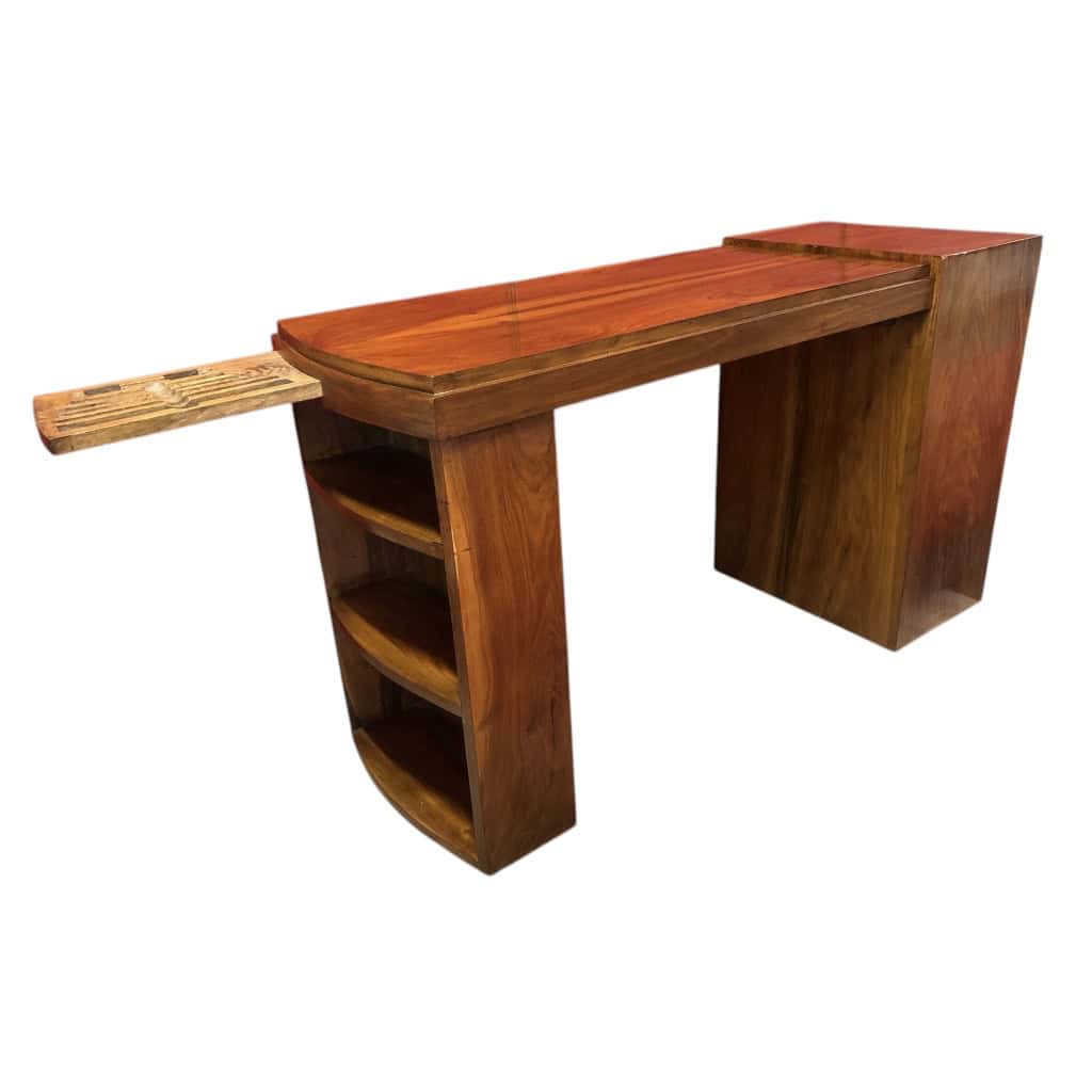 Bureau en noyer et placage de noyer de forme rectangulaire des années 1930 8