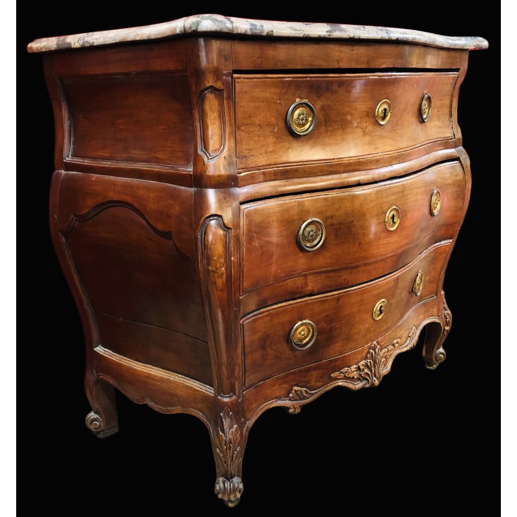 Commode 18è de port en bois naturel ouvrant à trois tiroirs reposant sur des pieds galbés Dessus de marbre 6