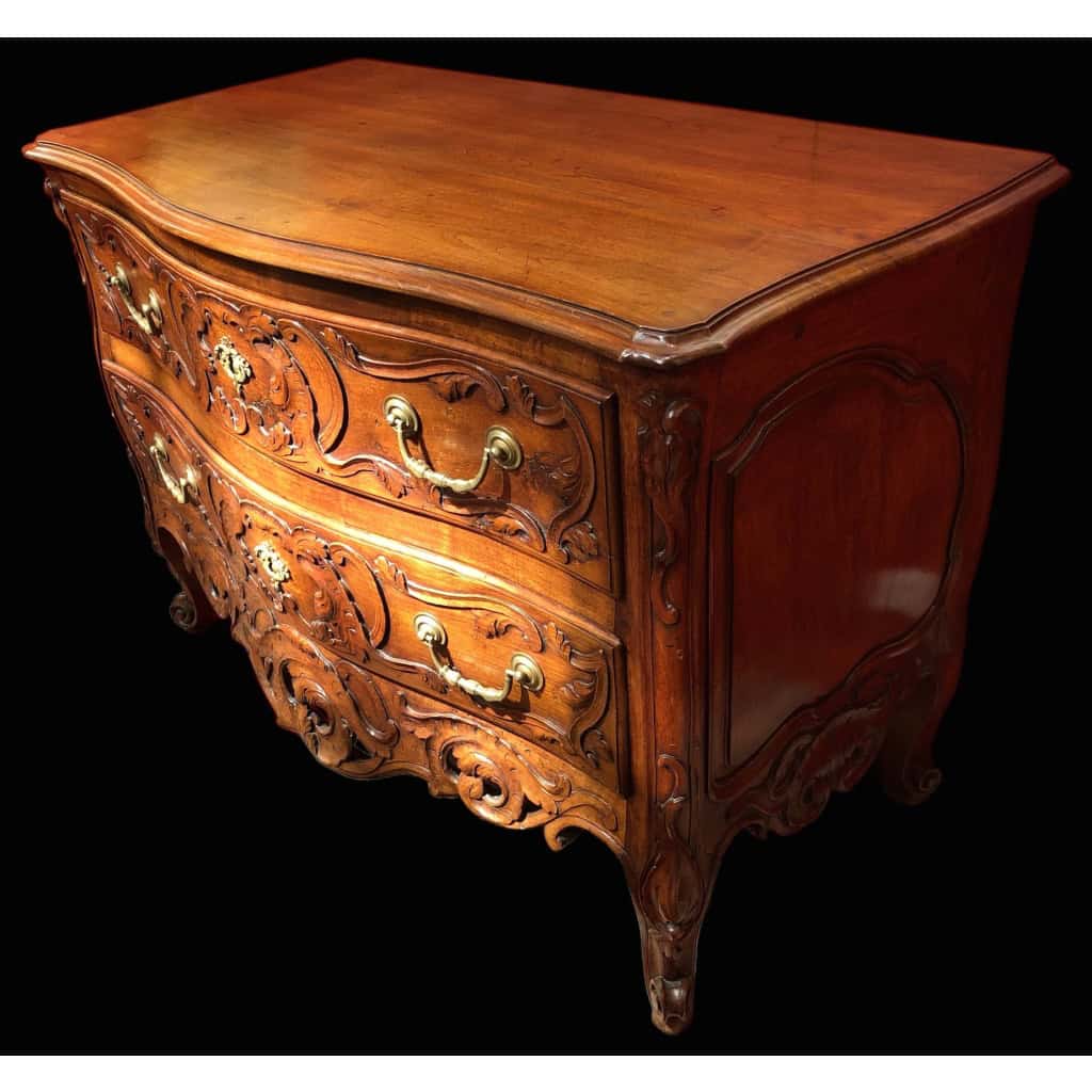Commode Nîmoise 18è Siècle Façade Galbée Côtés Mouvementés Noyer Ouvrant Par Deux Tiroirs 14