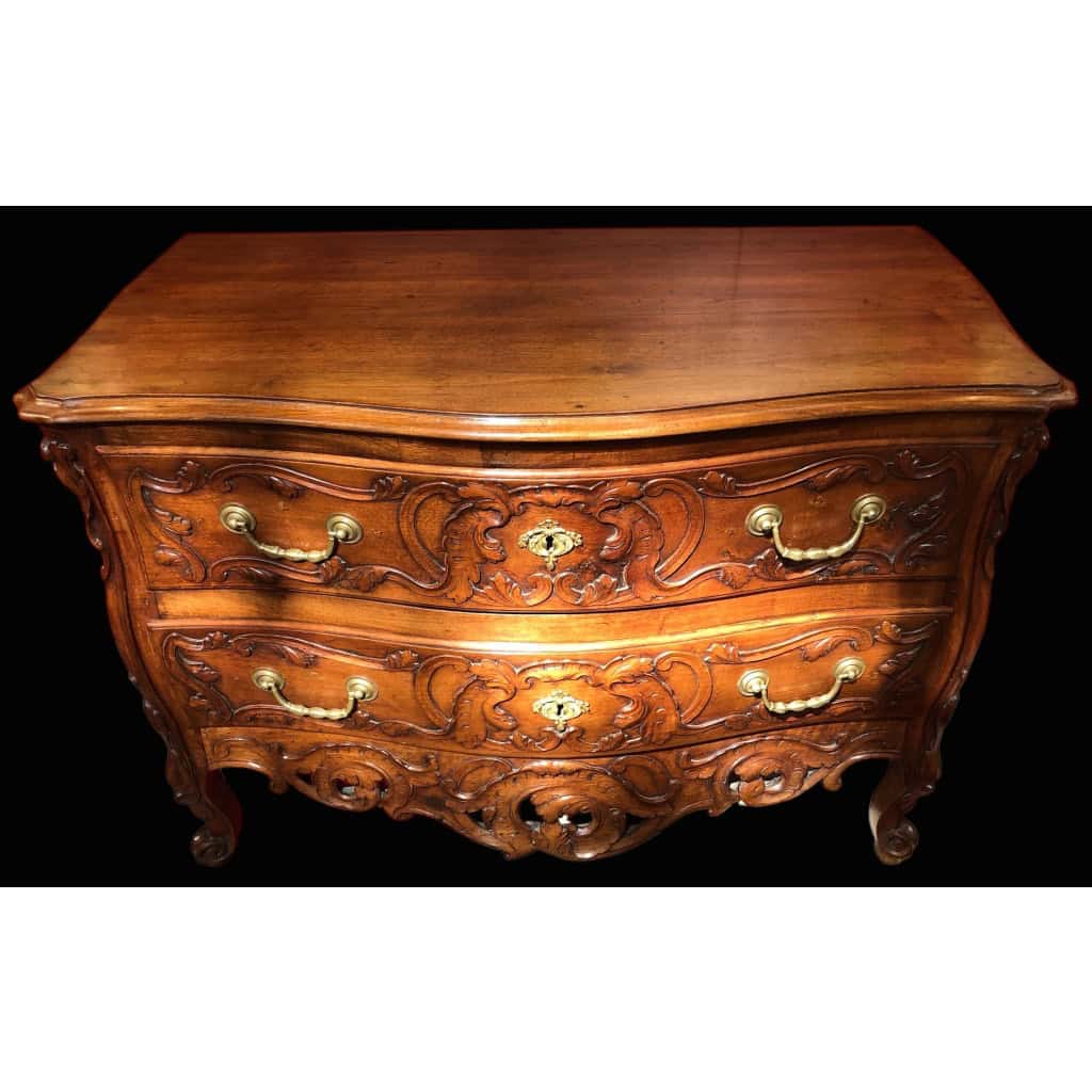 Commode Nîmoise 18è Siècle Façade Galbée Côtés Mouvementés Noyer Ouvrant Par Deux Tiroirs 10
