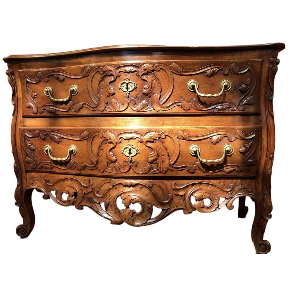 Commode Nîmoise 18è Siècle Façade Galbée Côtés Mouvementés Noyer Ouvrant Par Deux Tiroirs 5