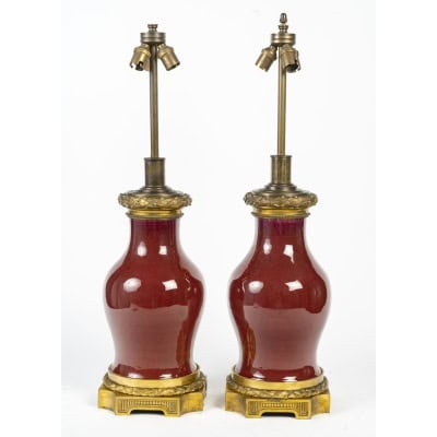 Paire De Lampes En Porcelaine De Chine , XIXème Siècle