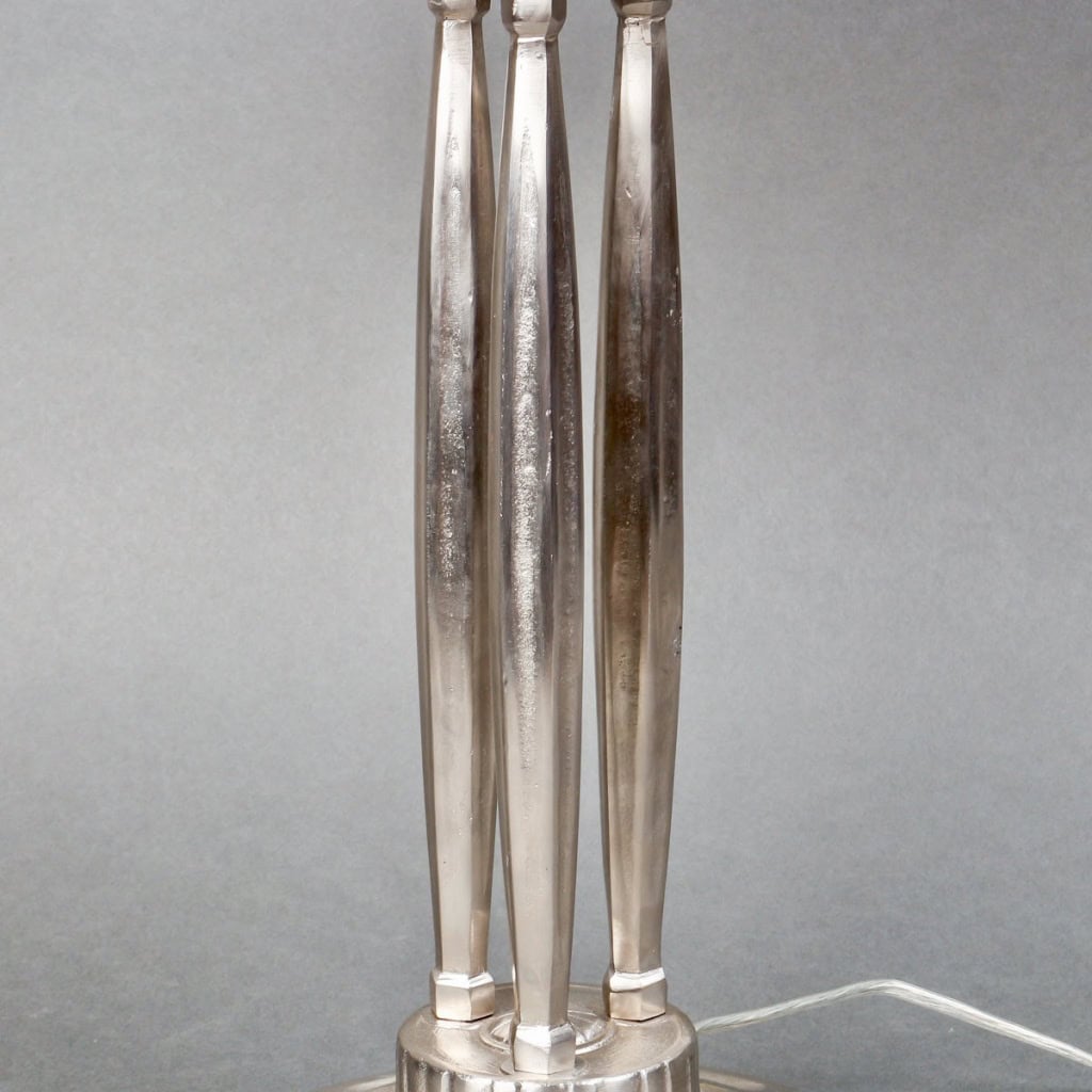 1924 René Lalique – Paire De Lampes Coquilles Verre Opalescent Et Bronze Nickelé 6