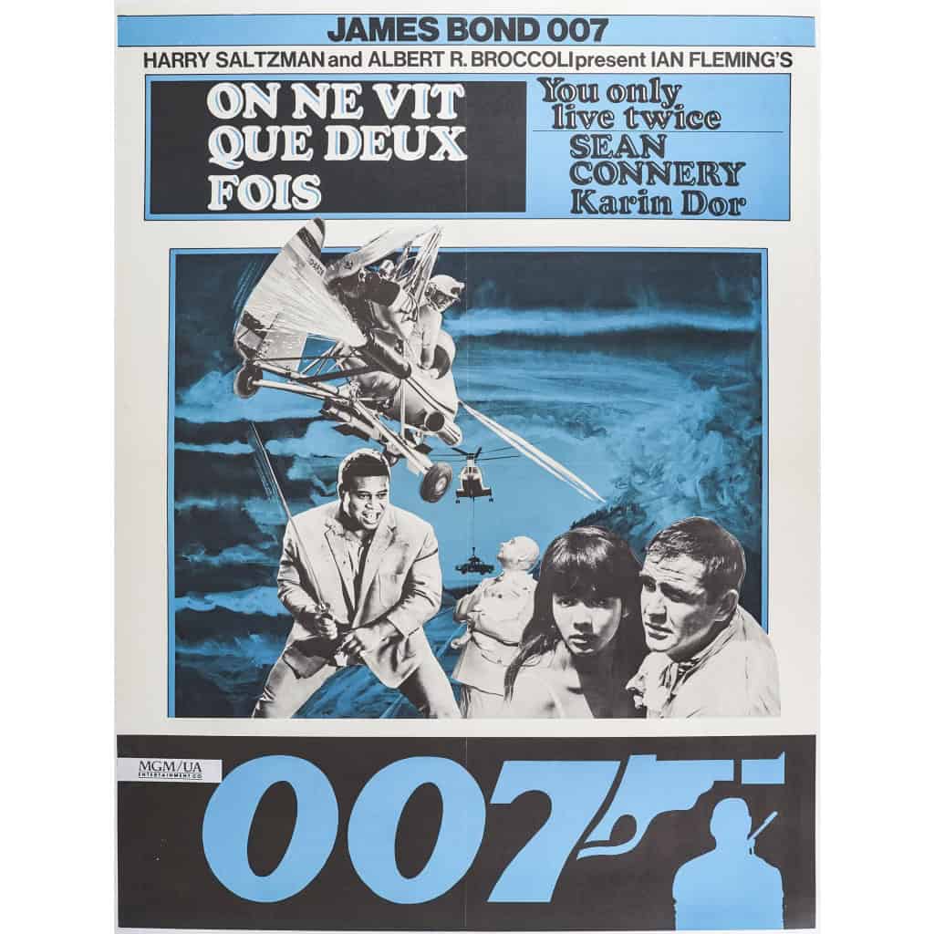 Affiche Cinéma Originale, James Bond, 007, You Only Live Twice, On Ne Vit Que Deux Fois, Sean Connery, Ian Fleming, Pistolet, Agent, Espion, Espionnage, Spectre, Autogire, Film, Gadget, c.1980 3