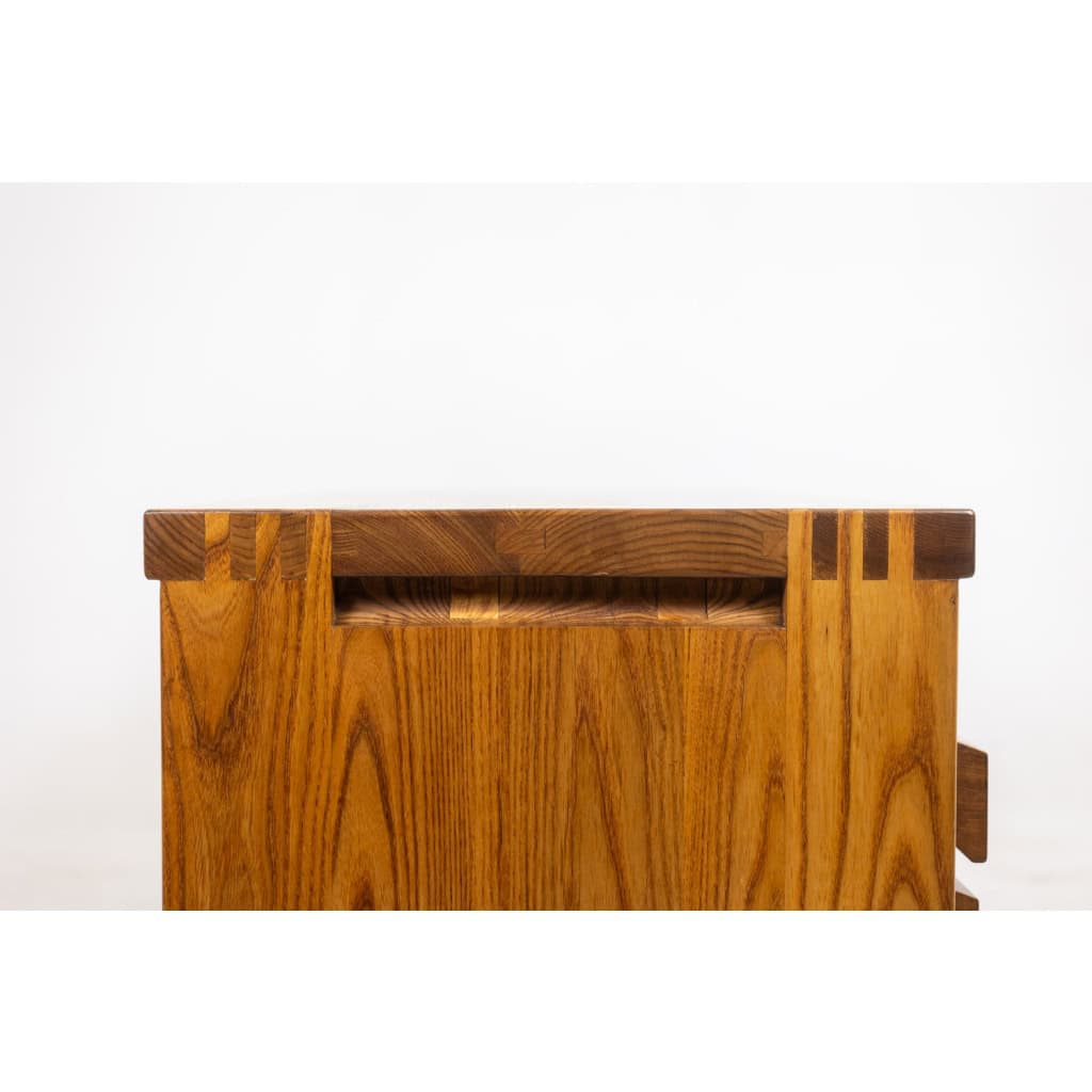 Pierre Chapo. Commode basse en orme blond. Circa 1970. LS64923507P 16