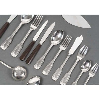 FOUQUET LAPAR – Ménagère de couverts 147 Pièces argent massif Art Déco vers 1930 3