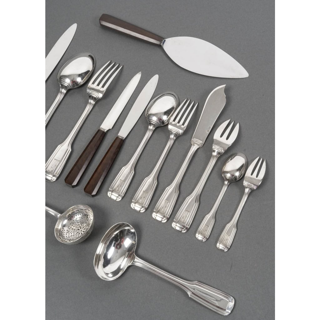 FOUQUET LAPAR – Ménagère de couverts 147 Pièces argent massif Art Déco vers 1930 16