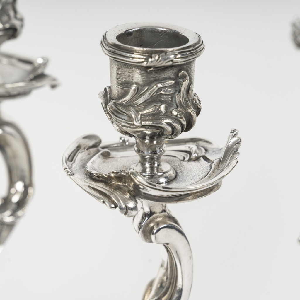 HARLEUX – Paire de candélabres Louis XV Epoque NAPOLEON III, XIXe 11
