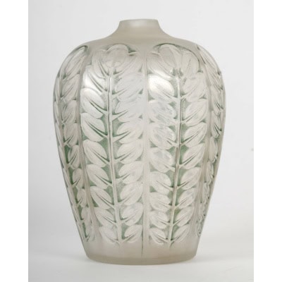1924 René Lalique – Vase Tournai Verre Blanc Patiné Vert