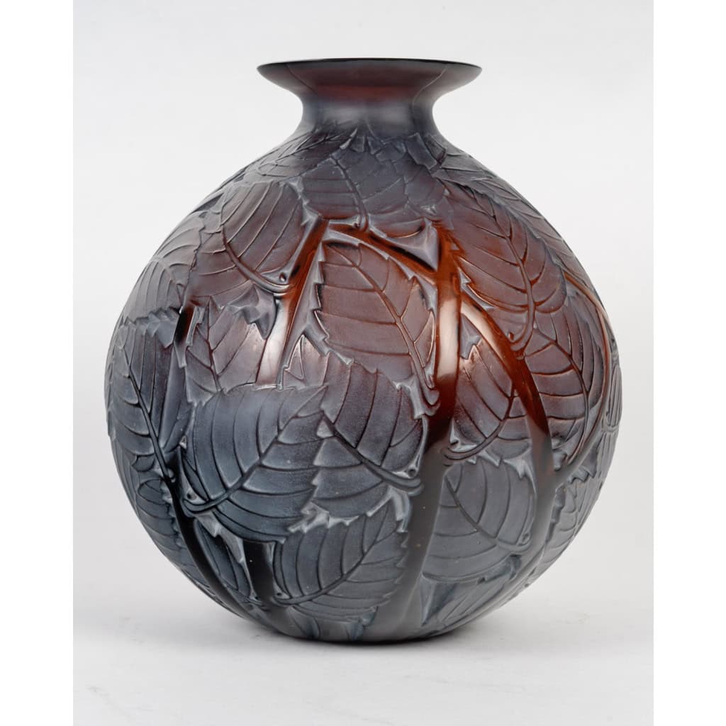 1929 René Lalique – Vase Milan Verre Rouge Ambré Patiné Blanc 4