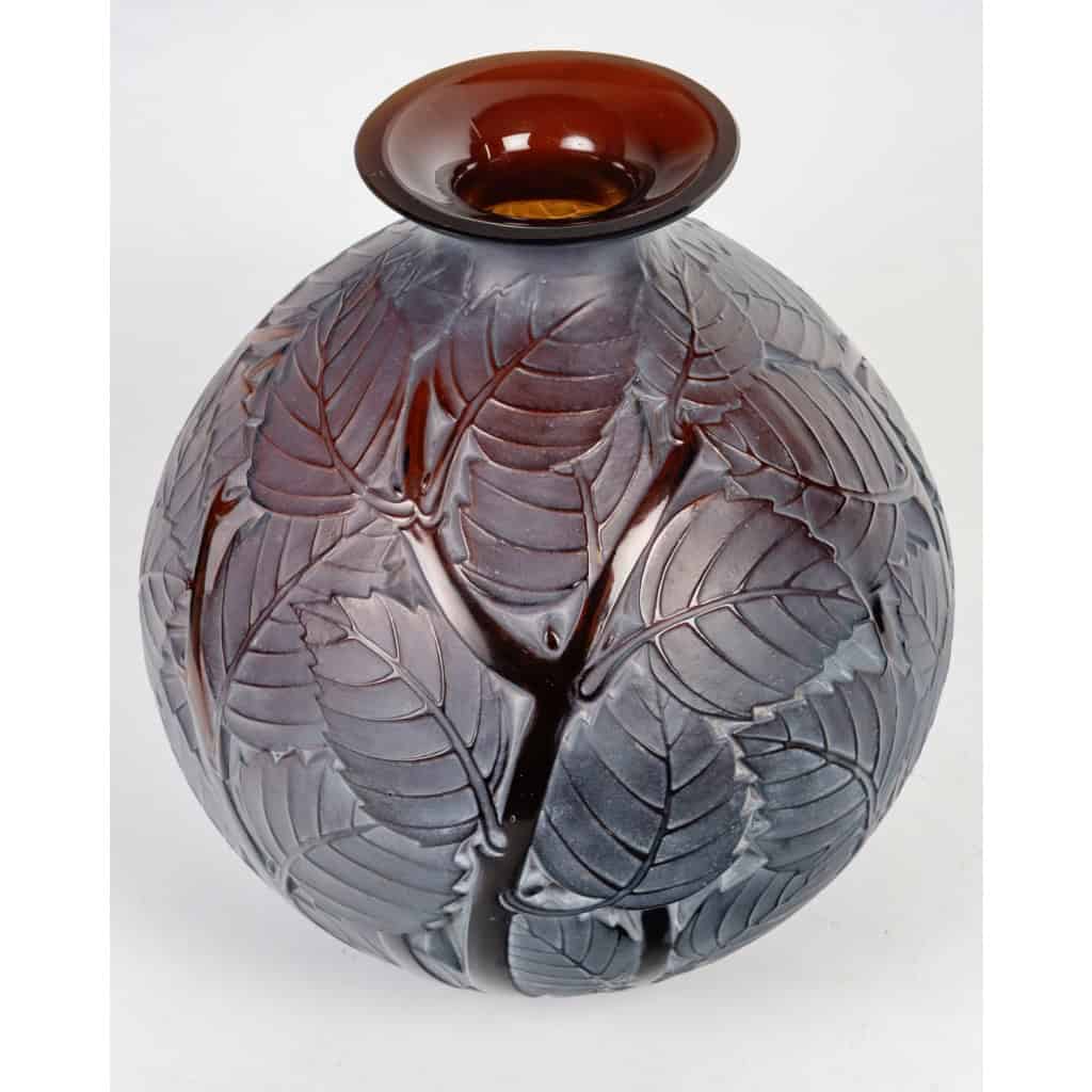 1929 René Lalique – Vase Milan Verre Rouge Ambré Patiné Blanc 5
