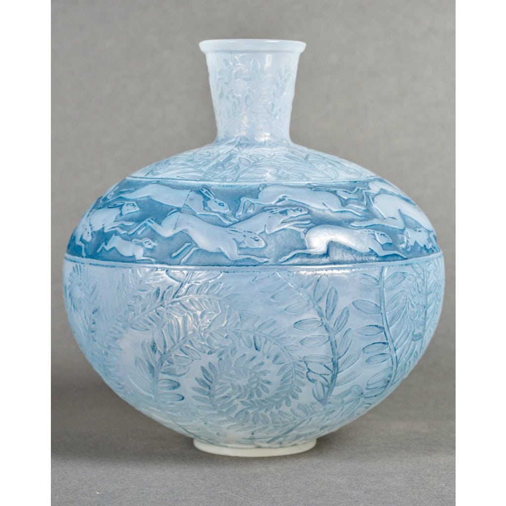 1923 René Lalique – Vase Lièvres Verre Opalescent Patiné Bleu 4