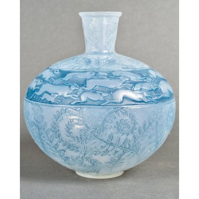 1923 René Lalique – Vase Lièvres Verre Opalescent Patiné Bleu