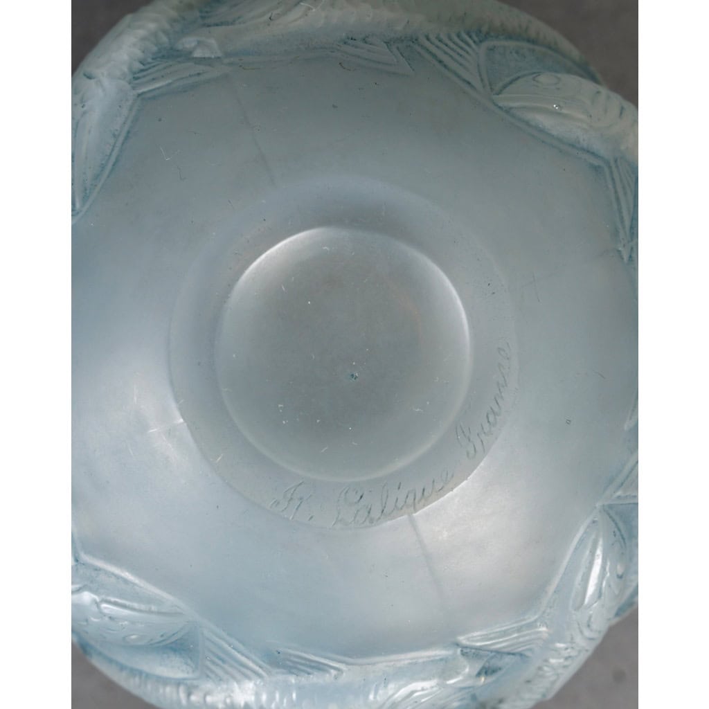 1927 René Lalique – Vase Oléron verre opalescent patiné bleu 6