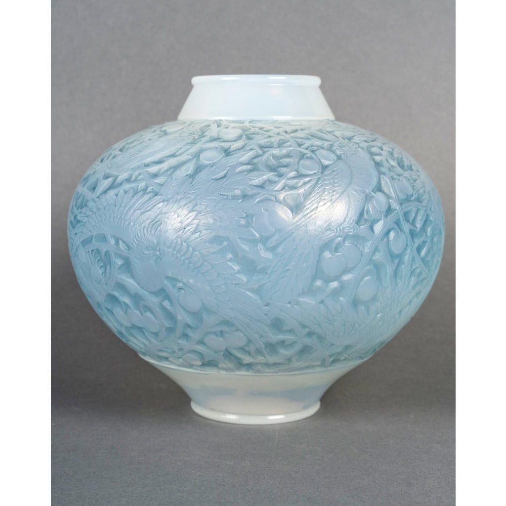 1924 René Lalique – Vase Aras Verre Opalescent Patiné Bleu 3