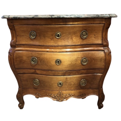Commode 18è De Port Bois Naturel Ouvrant Trois Tiroirs Reposant Pieds Galbés Dessus Marbre 3