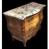Commode 18è De Port Bois Naturel Ouvrant Trois Tiroirs Reposant Pieds Galbés Dessus Marbre 36